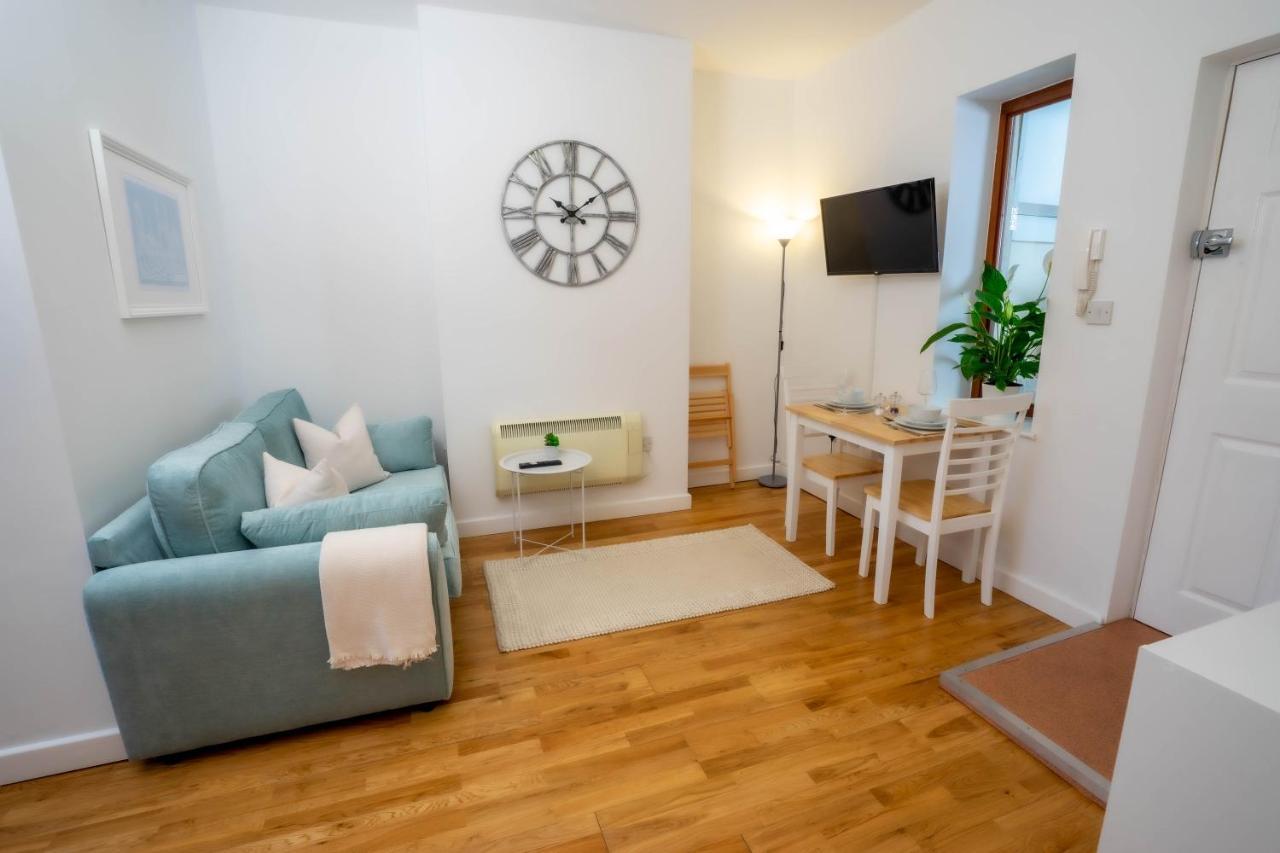 Vibrant City Centre - King Bed, Entire Apartment Cambridge  Exterior photo